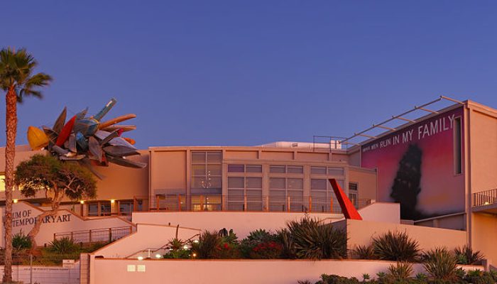 1024px-La_Jolla_Museum_of_Contemporary_Art